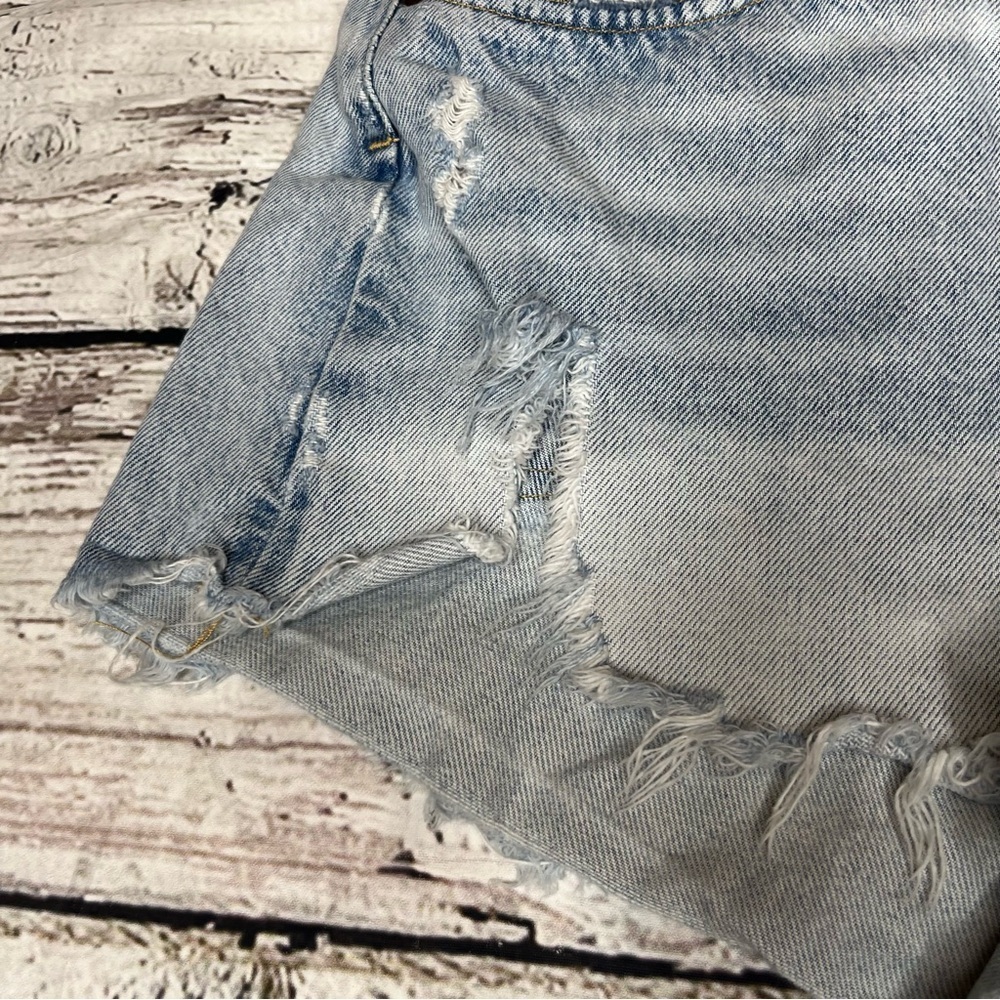 Agolde Distressed Parker Denim Shorts Size 26 - Picture 8 of 14